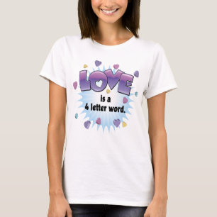Camiseta O amor é uma palavra de 4 letras
