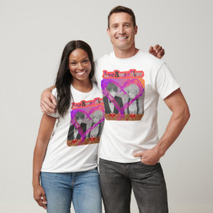 Camiseta O amor está aqui
