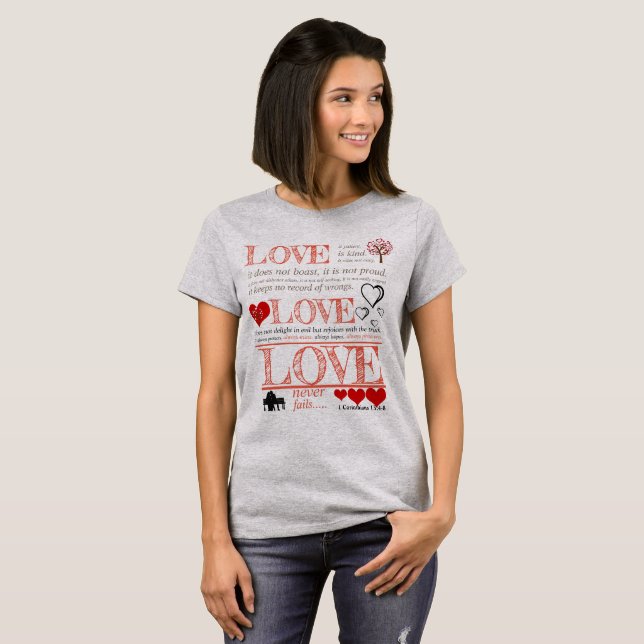 Camiseta O Amor Nunca Passa...
 . (Frente Completa)