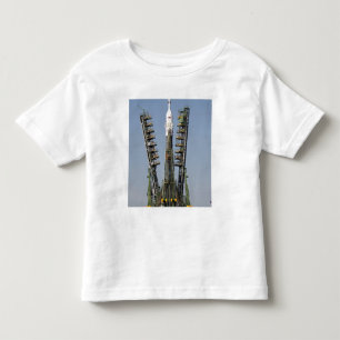 Camiseta O andaime do lançamento é aumentado no lugar