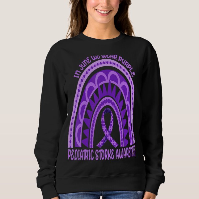 Camiseta O Arco-Íris Em Junho Vestimos Tempestade Pediátric (Frente)