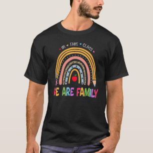 Camiseta O Arco-Íris Nesta Classe Somos Estudantes Familiar