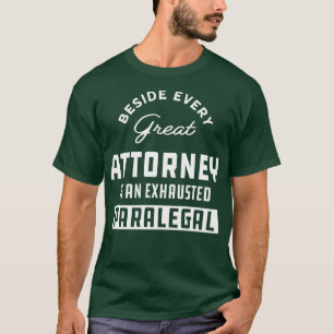 Camiseta O assistente jurídico ao lado de todos os advogado