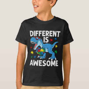 Camiseta O Autismo da Criança Diferente é Incrível Dinossau