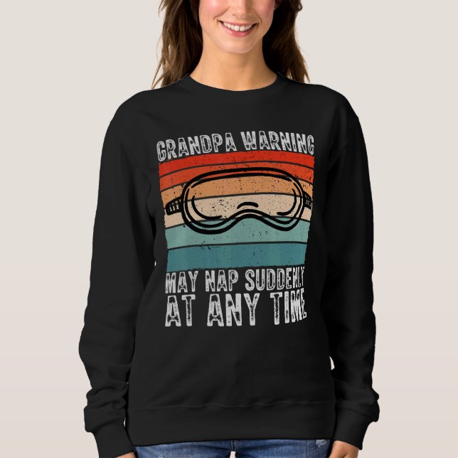 Camiseta O Aviso Do Avô Pode Dormir De Repente A Qualquer M (Frente)