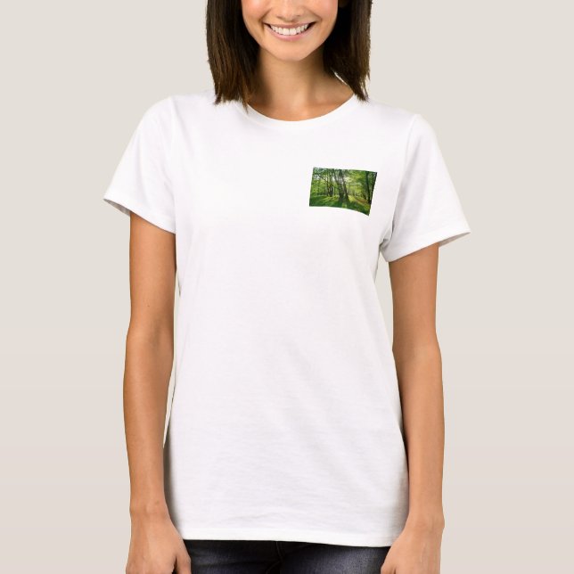 Camiseta O bosque na primavera (Frente)