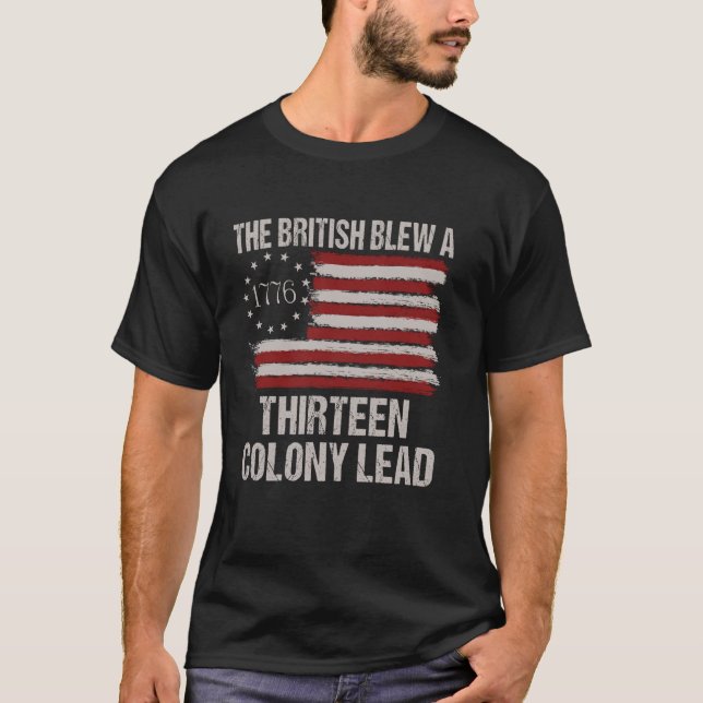 Camiseta O britânico explodiu uma colônia de 13 liderando d (Frente)