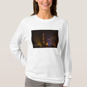 Camiseta O Bund em Xangai.Olhando