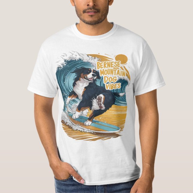 Camiseta O Cachorro-Montanha Wave Rider Bernese Surfing (Frente)