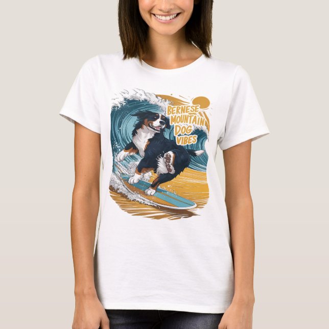 Camiseta O Cachorro-Montanha Wave Rider Bernese Surfing (Frente)