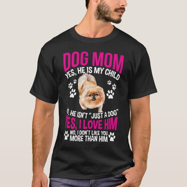 Camiseta O Cão Pekingese Mal Enganado Adorava Mamãe Engraça (Frente)