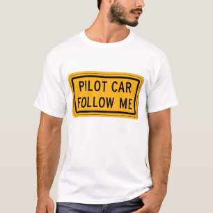 Camiseta O carro piloto segue-me
