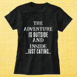Camiseta O Cat Adventure Vintage Retro Funny Personalizado<br><div class="desc">Libere seu estilo exclusivo com "A Camiseta Gata Adventure Vintage Retro Sans Serif Engraçado Personalizado Negra E Branca." Criada para senhoras de gatos loucos e amantes de os animais de animais de estimação, esta na moda-trendy wifey chic tee apresenta uma tipografia de luxo com um ousado design. É uma mistura...</div>