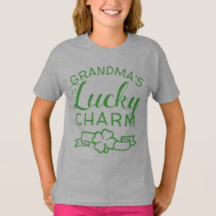 Camiseta O charme da família do seu nome é bonito