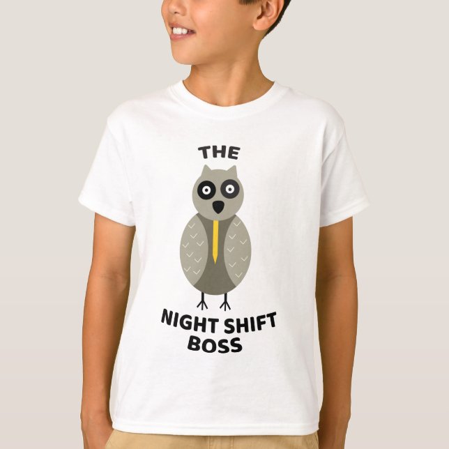 CAMISETA O CHEFE DO TURNO NOTURNO (Frente)