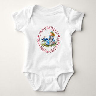 Camiseta O coelho branco apressa-se por Alice no país das