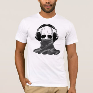 Camiseta O crânio: Fones de ouvido & Turtleneck camuflado B