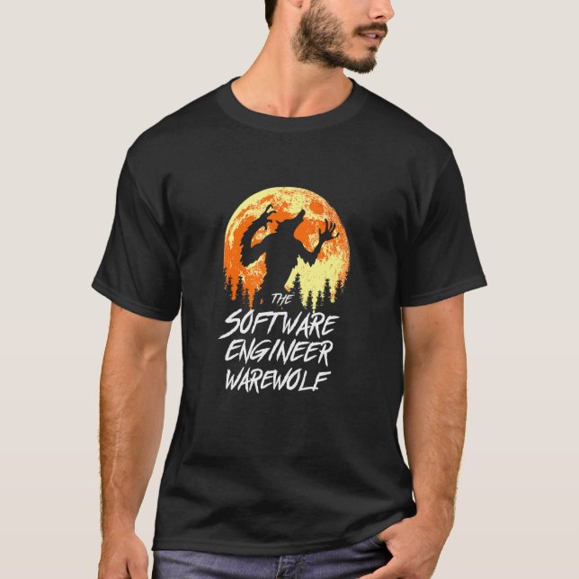 Camiseta O desenvolvedor de Halloween do Engenheiro de soft (Frente)