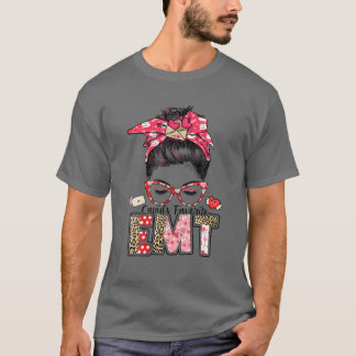 Camiseta O Dia de os namorados de enfermagem EMT Messy Bun