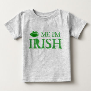 Camiseta O dia de St Patrick beija-me que eu sou lábios