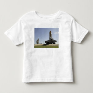 Camiseta O esforço do vaivém espacial aproxima o lançame