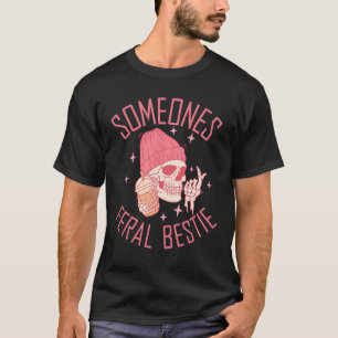Camiseta O esqueleto de Feral Bestie Halloween de alguém