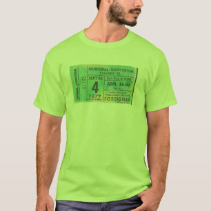 Camiseta O estrangeiro 1977 visita primeiramente o topo de