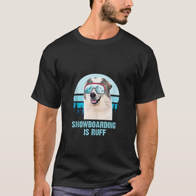 Camiseta O excelente Pyrenee Winter Snowboard é Ruff Dog Lo (Frente)