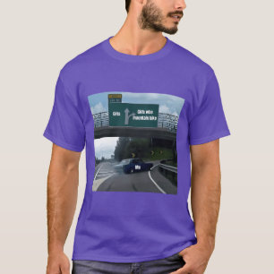Camiseta O famoso meme de carro desviando amigos família