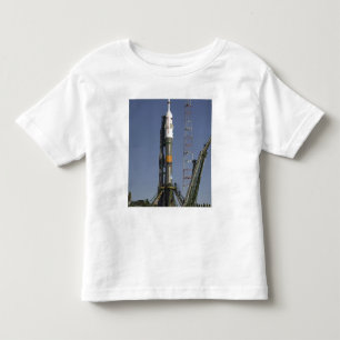 Camiseta O foguete de Soyuz é erigido na posição 2