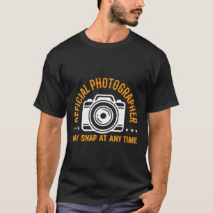 Camiseta O Fotógrafo Oficial Pode Encaixar A Qualquer Momen