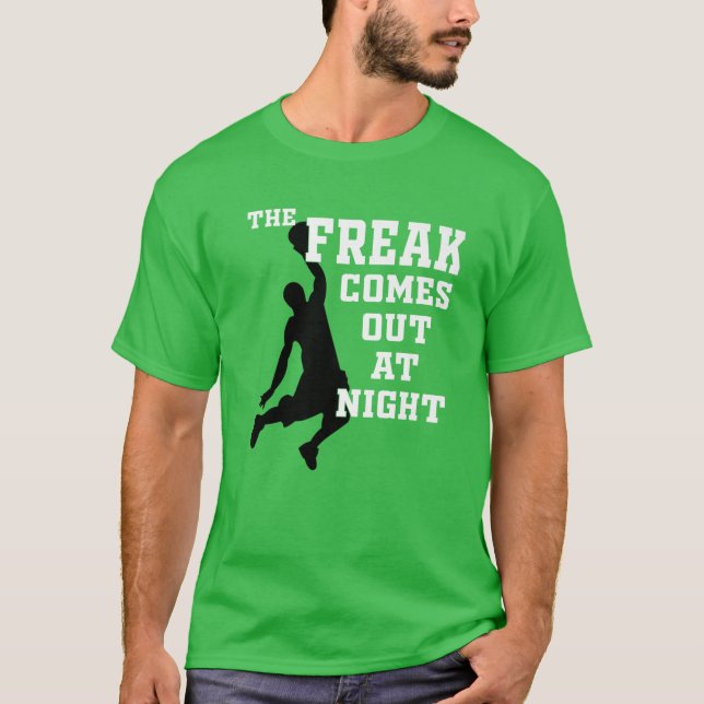 Camiseta O Freak Sai À Noite (Frente)