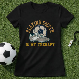 Camiseta O Futebol É Minha Terapia Cleat Bola Citação