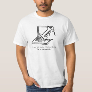 Camiseta O gato irritado exige a atenção - Tshirt engraç