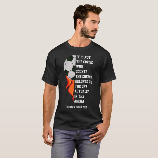 Camiseta O HOMEM NA ÁREA Personalizou O Futebol Theodore Ro (Frente Completa)