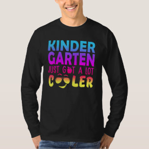 Camiseta O Jardim De Infância Acabou De Ficar Muito Mais Fr