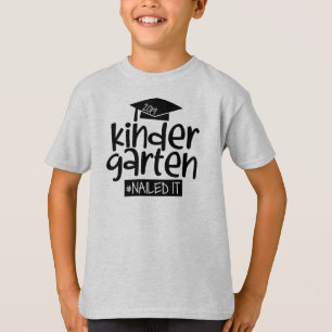 Camiseta O jardim de infância pregou-o último dia da escola