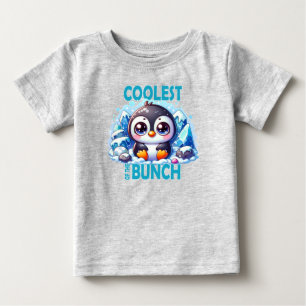 Camiseta O mais legal do desenho animado do bebê Penguin "C