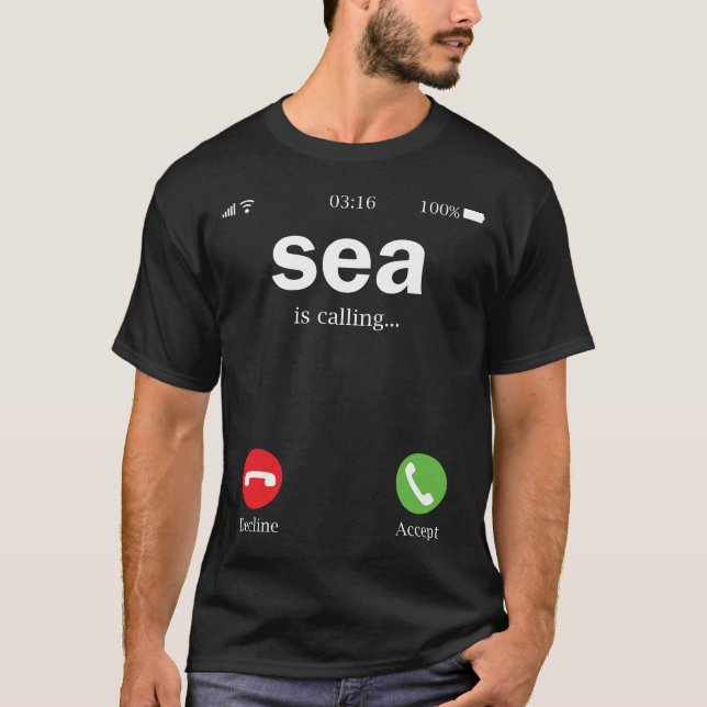 Camiseta O Mar Está Chamando De Engraçado (Frente)