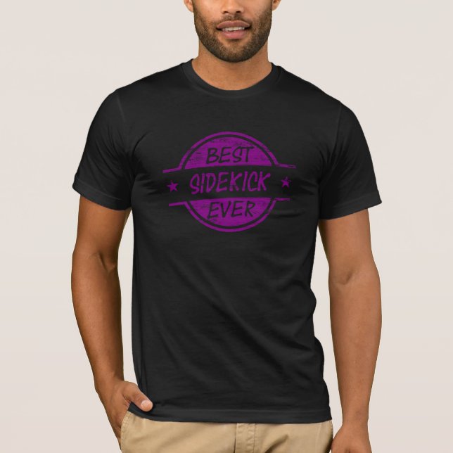 Camiseta O melhor ajudante sempre roxo (Frente)