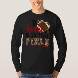 Camiseta O Meu Coração Está Naquele Campo De Futebol A Mamã