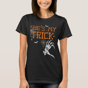 Camiseta O Meu Truque Hes É A Minha Tira De Casal De Hallow