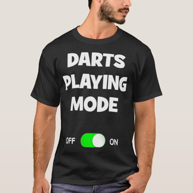 Camiseta O Modo De Reprodução De Dardos Em Comic Funny Melh (Frente)
