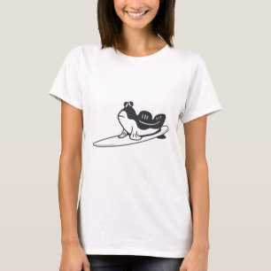 Camiseta O Mudskipper está surfando. Design Minimalista Par