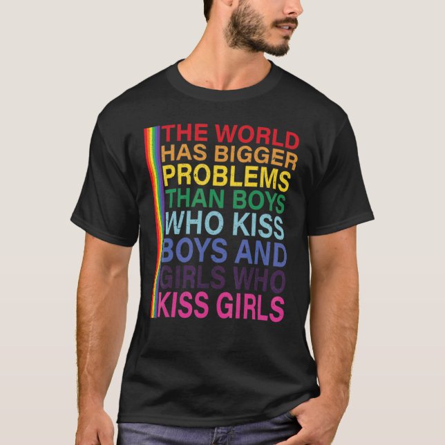 Camiseta O mundo tem maiores problemas com lésbicas Orgulho (Frente)