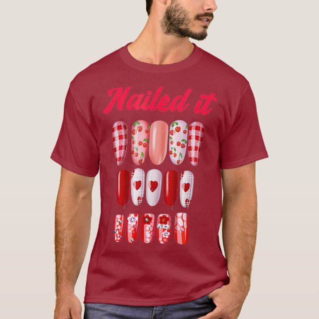 Camiseta O Nail Techs Arrastou-O Com Arte Unha (Frente)