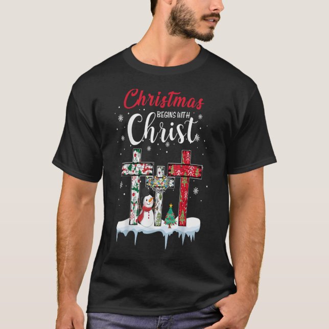 Camiseta O Natal Começa Com O Cristo Snowman Christian Cro (Frente)