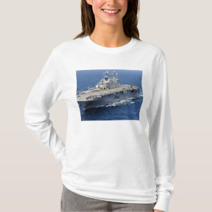 Camiseta O navio de assalto anfíbio USS Peleliu