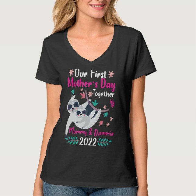 Camiseta O nosso primeiro Dia de as mães Junto da Design de (Frente)