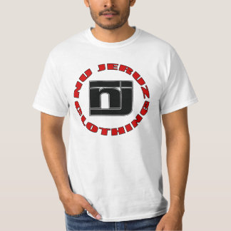 Camiseta o NU circunda o T